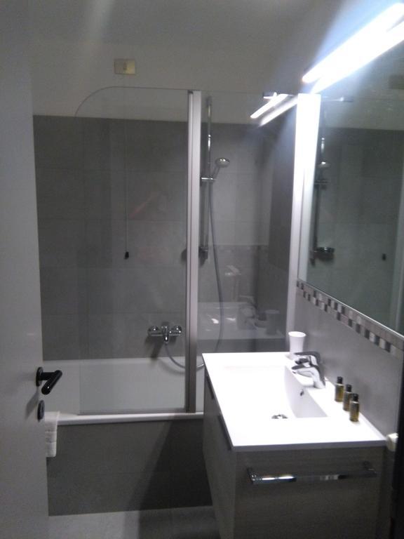 Residence Villa Odescalchi Милано Екстериор снимка